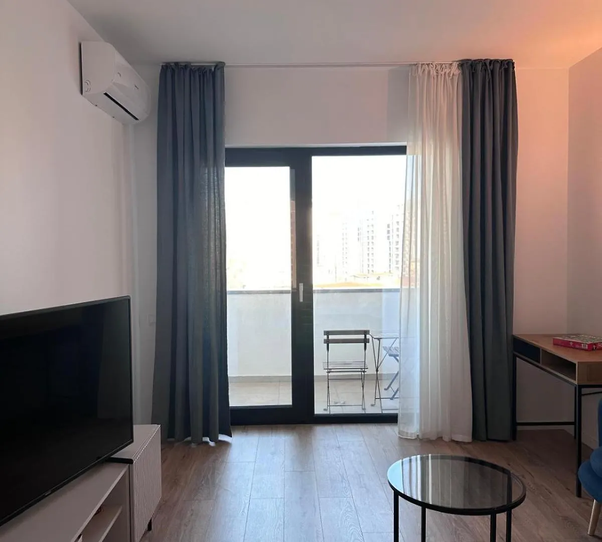 Ela Cotroceni Residence - Self Check In & Free Parking Bucharest Apartment